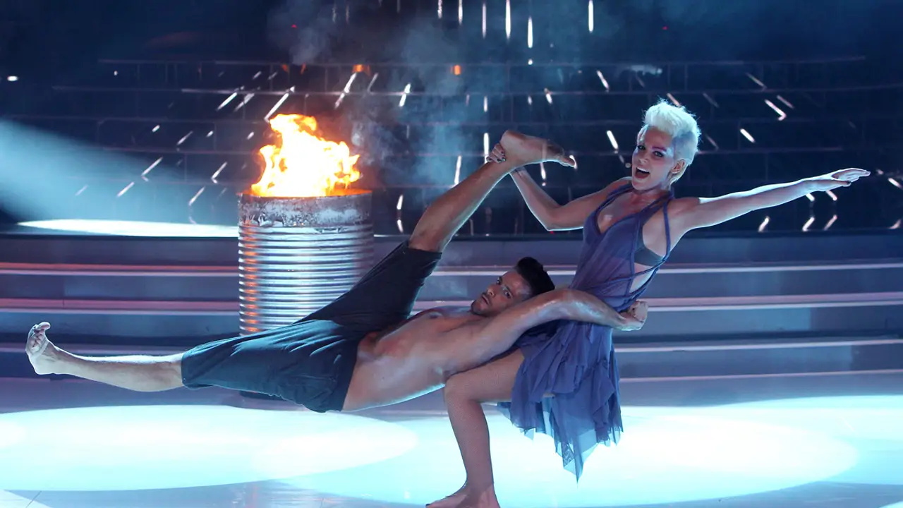 Edurne deslumbra cantando 'Try' de P!nk en 'Tu cara me suena'