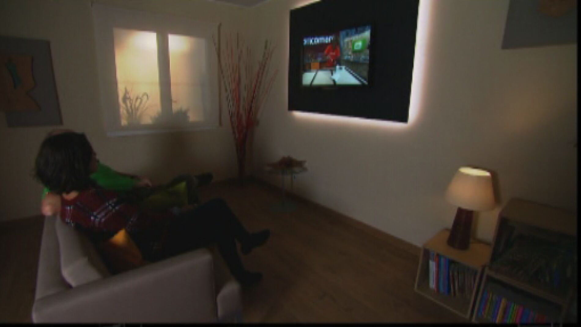 Realizamos un panel retro-iluminado para la televisi&oacute;n