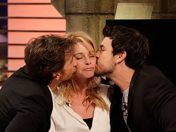 Mario Casas y Belén Rueda en El Hormiguero 3.0 Mario Casas y Belén Rueda en El Hormiguero 3.0