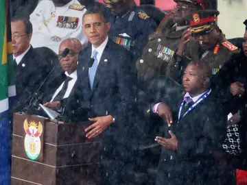 El supuesto falso traductor junto a Barack Obama El supuesto falso traductor junto a Barack Obama