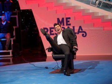 Arturo Valls prueba la silla el&eacute;ctrica