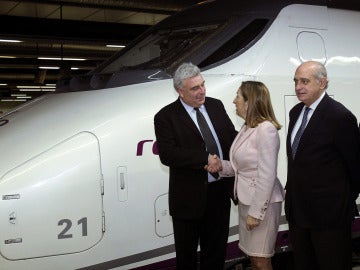 Ana Pastor y Jorge Fernández Díaz en la inauguración del AVE Barcelona-París