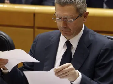 Gallardón sufre un accidente doméstico y se rompe dos costillas Gallardón sufre un accidente doméstico y se rompe dos costillas