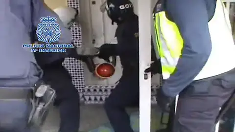 00035 00035