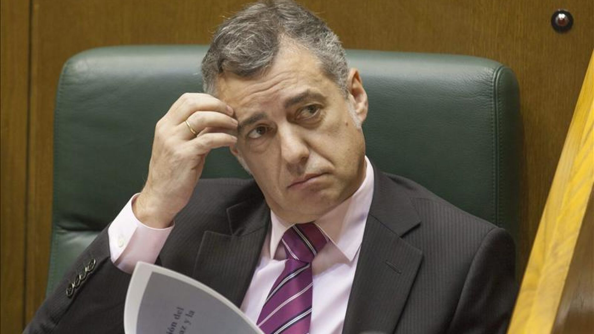 El lehendakari I&ntilde;igo Urkullu, durante un pleno del Parlamento vasco