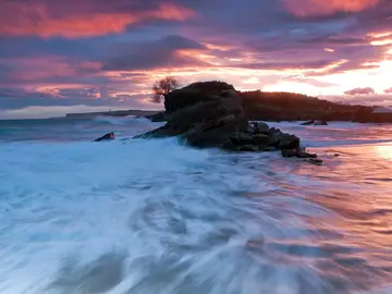 Una ola gigante en Santander Una ola gigante en Santander