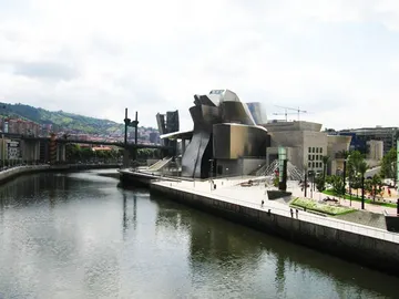 Imagen panorámica de la Ría de Bilbao. Imagen panorámica de la Ría de Bilbao.