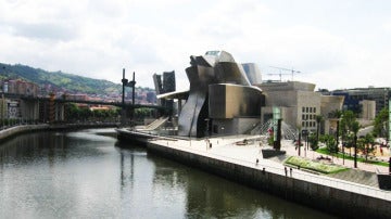 Imagen panorámica de la Ría de Bilbao.