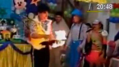 Indignación en Perú por el payaso que quemó a una paloma durante un show infantil