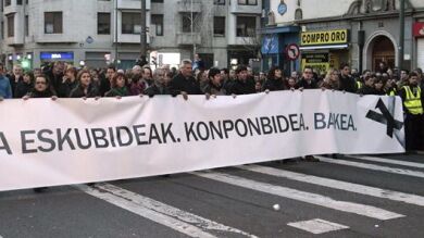 Cerca de 100.000 personas piden en Bilbao la libertad de los presos de ETA