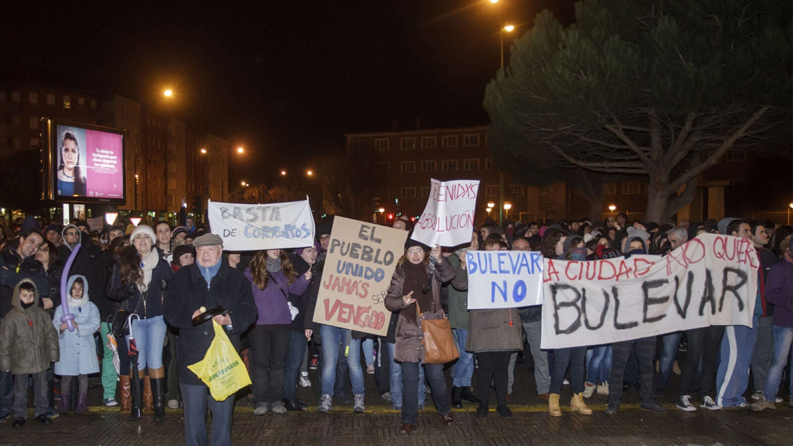 El barrio de Gamonal registra su tercera noche de incidentes