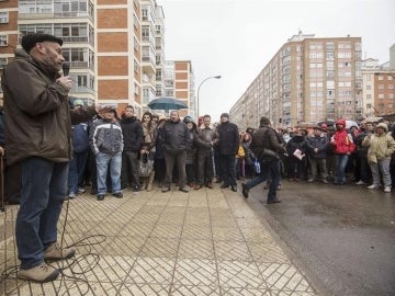 Asamblea vecinal en el barrio de Gamonal de Burgos.