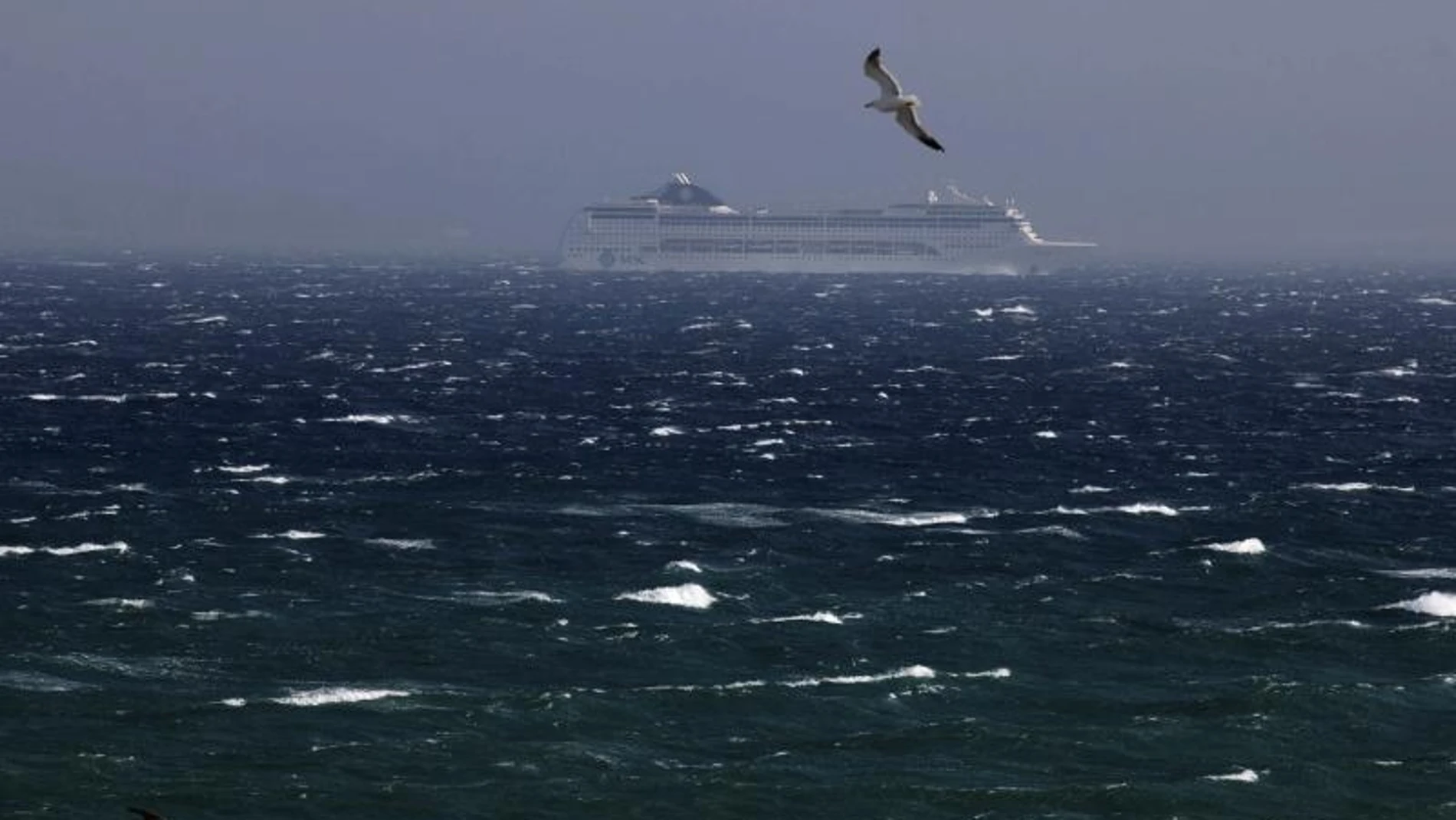 Temporal de viento en el estrecho de Gibraltar. Temporal de viento en el estrecho de Gibraltar.