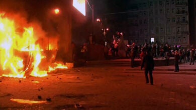 Treinta policías heridos en un enfrentamiento contra manifestantes en Kyev