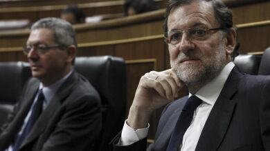 Rajoy asegura que en el curso actual hay más estudiantes con becas que nunca