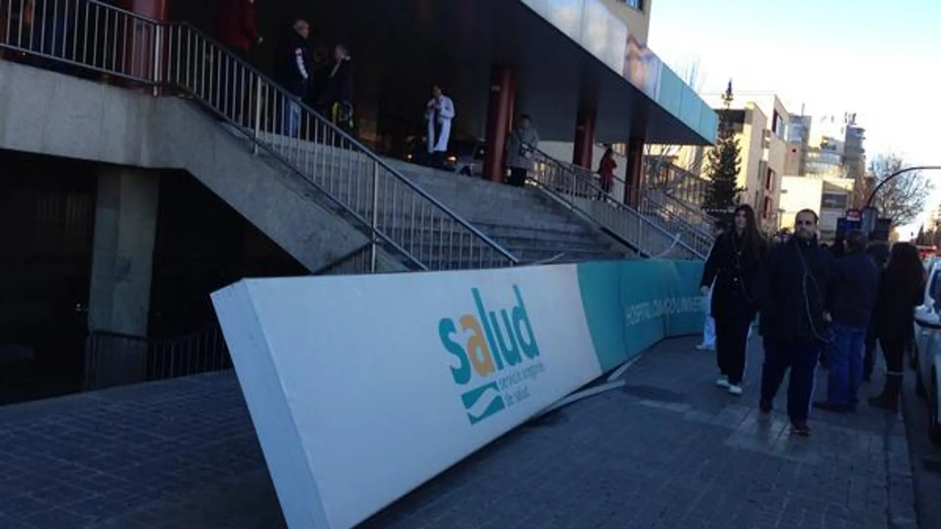 Cartel del Hospital Clínico de Zaragoza Cartel del Hospital Clínico de Zaragoza