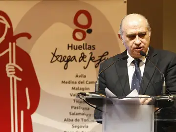 Jorge Fernández Díaz, durante la presentación hoy en FITUR el proyecto 'Huellas de Teresa de Jesús' Jorge Fernández Díaz, durante la presentación hoy en FITUR el proyecto 'Huellas de Teresa de Jesús'