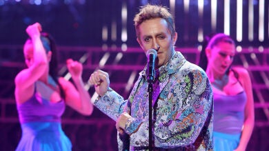 Santi Rodríguez imita a Miguel Bosé en Tu cara me suena con 'Morena mía'
