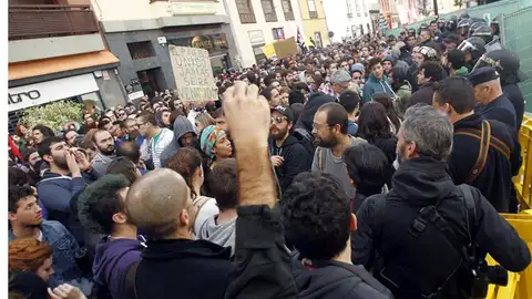 Protestas contra la reforma educativa en la visita de Wert a La Laguna Protestas contra la reforma educativa en la visita de Wert a La Laguna