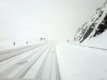 Nieve en el Pirineo de Huesca Nieve en el Pirineo de Huesca