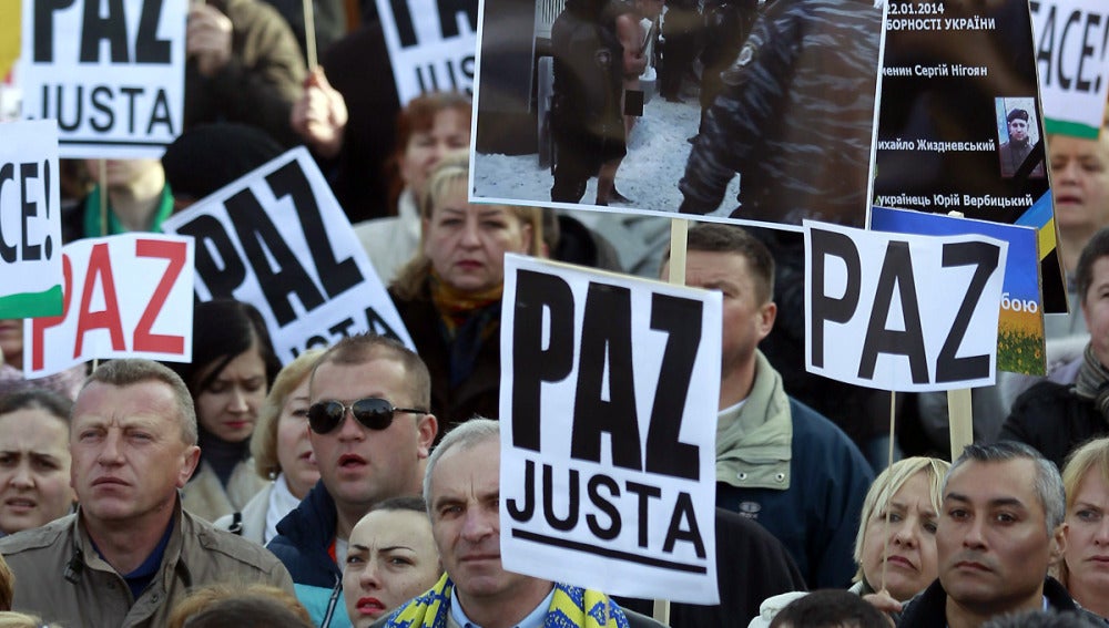 Las protestas se extienden de Kiev a todo el país