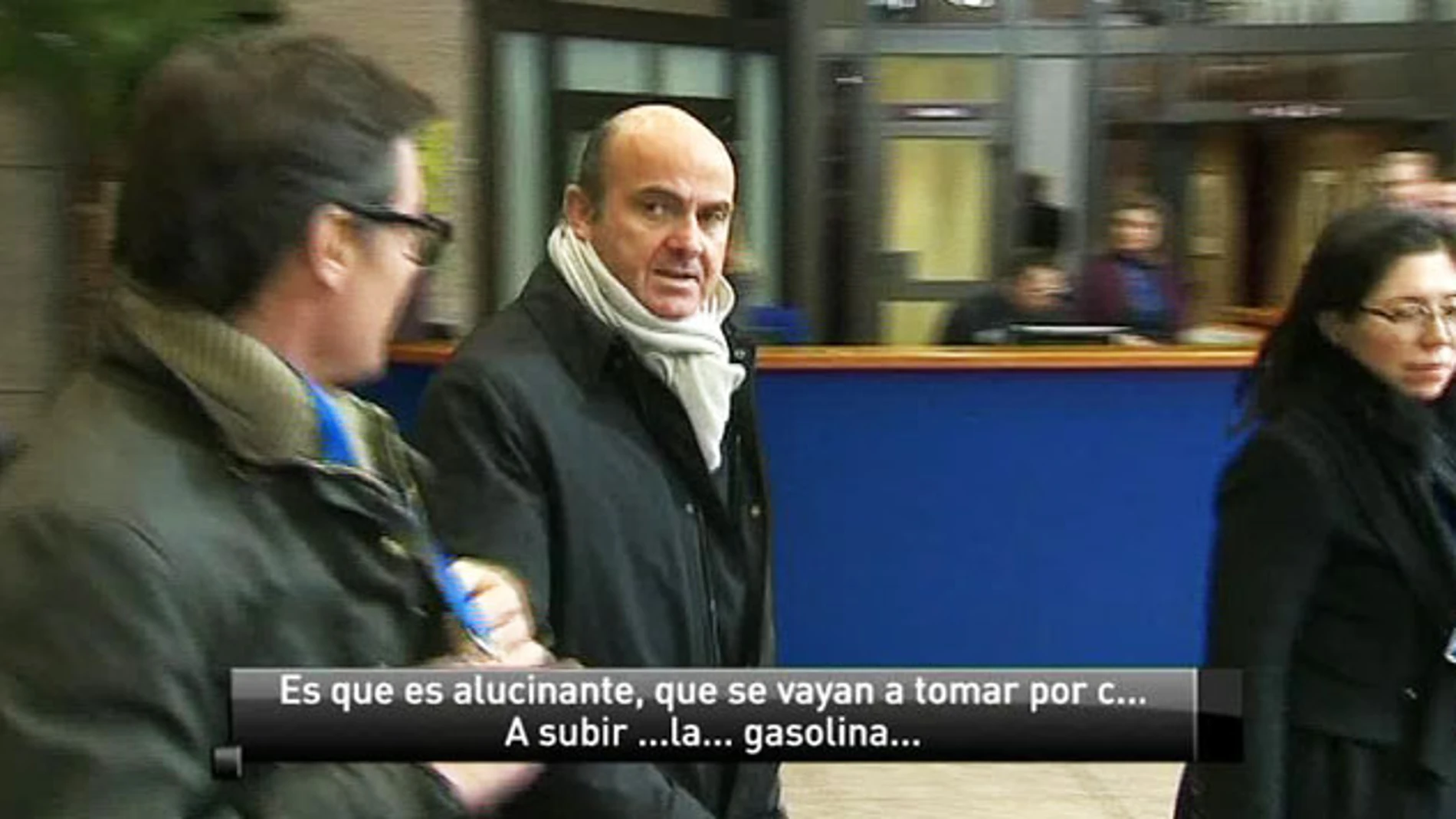 Luis De Guindos a su llegada al Eurogrupo. Luis De Guindos a su llegada al Eurogrupo.