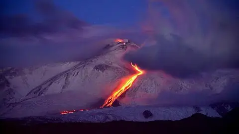 El Etna vuelve a entrar en erupción El Etna vuelve a entrar en erupción