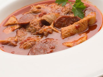 Callos y morros en salsa