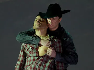 Daniel Okulitch, como Ennis Del Mar, y Tom Randle, como Jack Twist, en la ópera 'Brokeback Mountain' Daniel Okulitch, como Ennis Del Mar, y Tom Randle, como Jack Twist, en la ópera 'Brokeback Mountain'