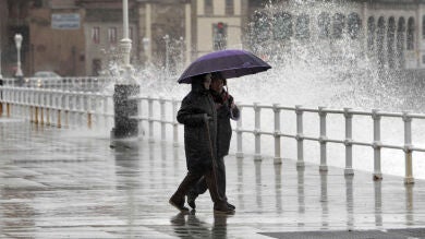 Chubascos y tormentas fuertes en el extremo nordeste peninsular