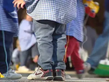 Niños en la guardería Niños en la guardería