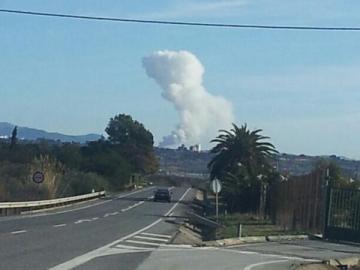 Incendio en una pirotecnia en Cataluña Incendio en una pirotecnia en Cataluña