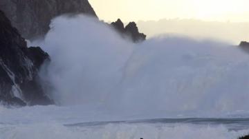 Grandes olas en Galicia