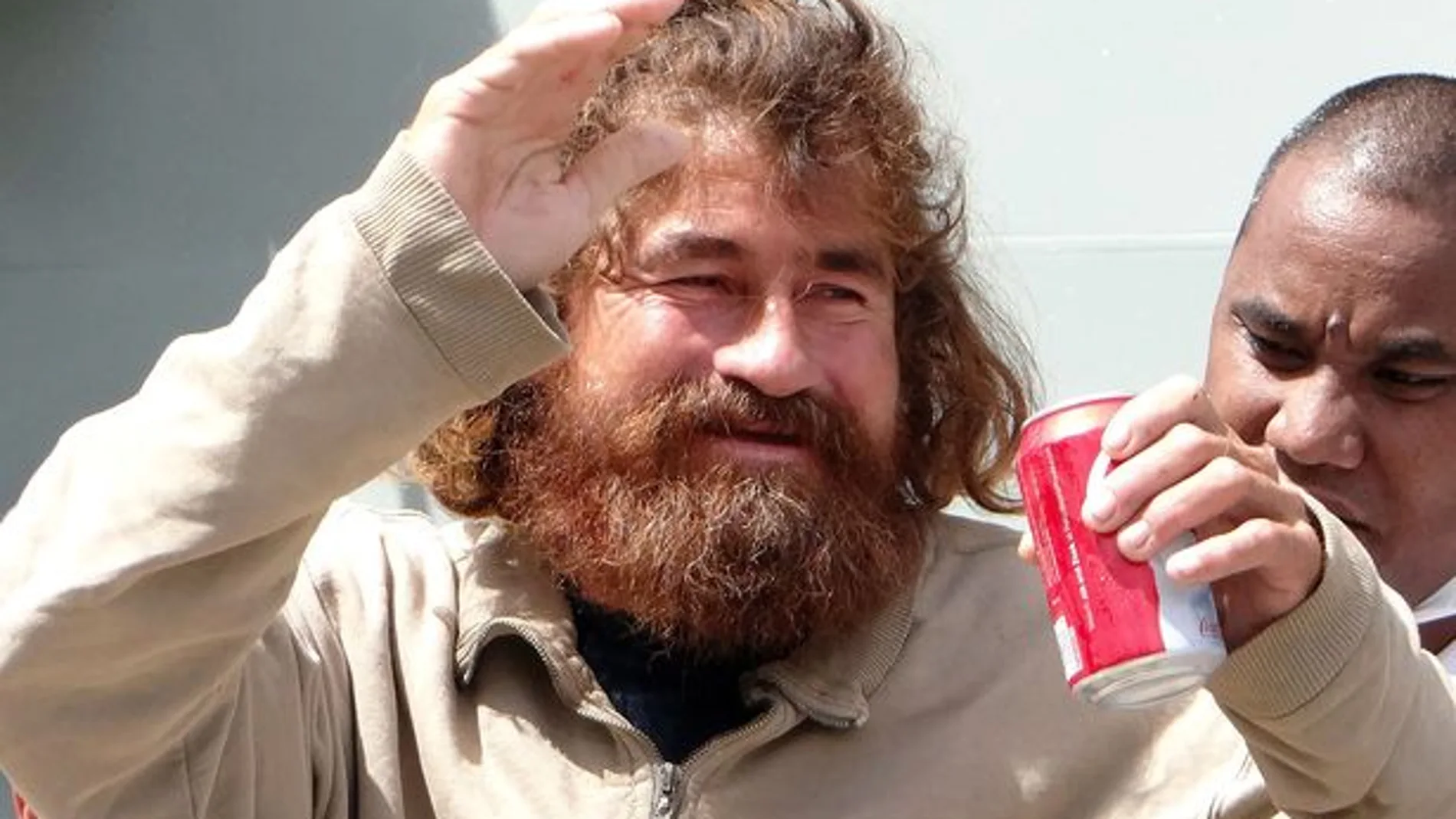José Salvador Albarengo a su llegada a Majuro José Salvador Albarengo a su llegada a Majuro