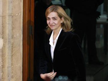 La infanta Cristina a su salida del tribunal de Palma de Mallorca tras finalizar su declaración