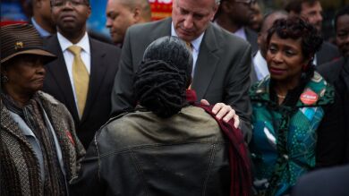New York emitirá tarjetas de identidad municipal a inmigrantes indocumentados