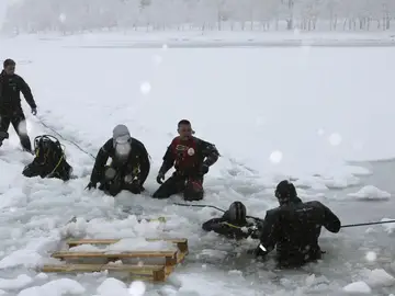 Participantes en la 'Ice Diver' Participantes en la 'Ice Diver'