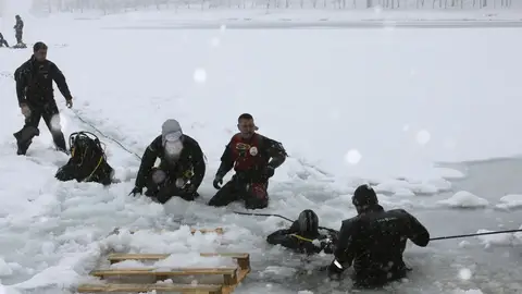 Participantes en la 'Ice Diver' Participantes en la 'Ice Diver'