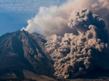 Erupción del volcán Kelud, en Indonesia