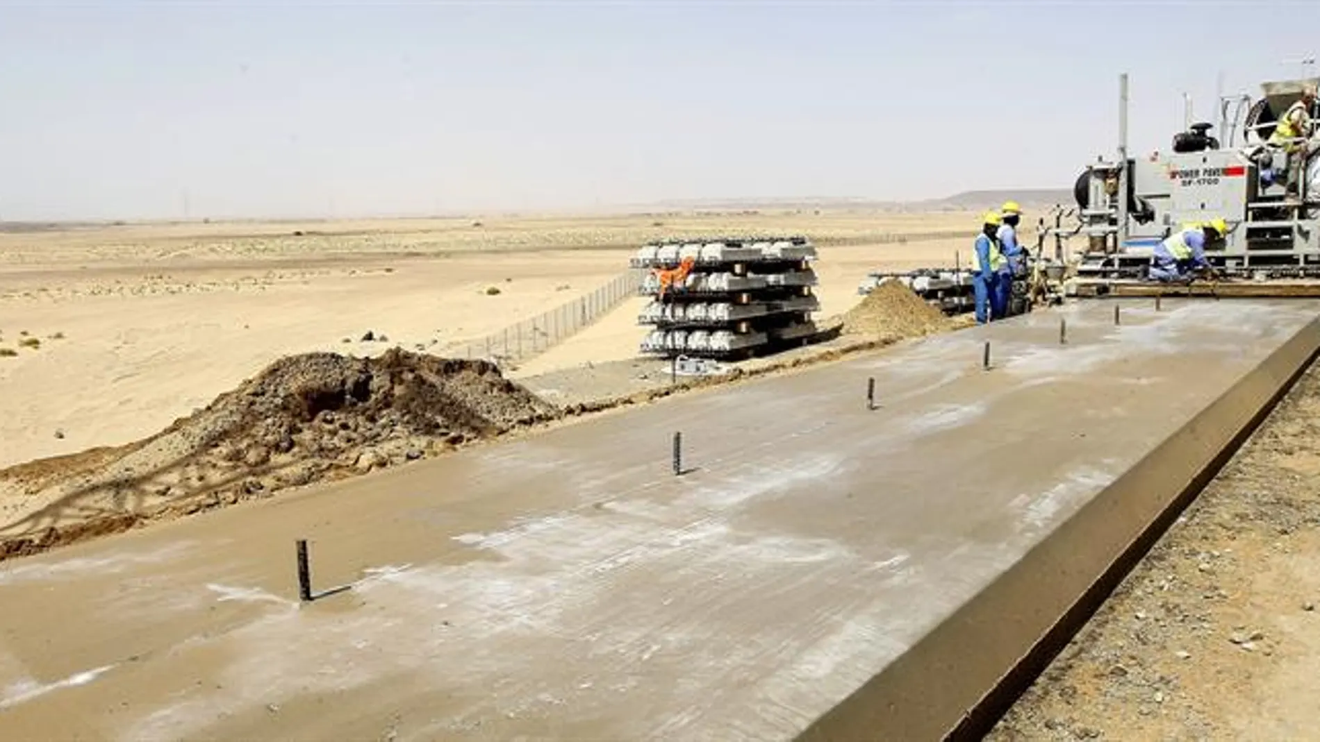 Vista de las obras del proyecto del tren de alta velocidadVista de las obras del proyecto del tren de alta velocidad Vista de las obras del proyecto del tren de alta velocidadVista de las obras del proyecto del tren de alta velocidad