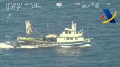 Interceptan un pesquero turco con 12 toneladas de hachís cerca de Almería