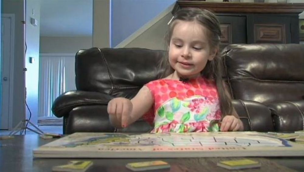 Una niña de Arizona aprende a hablar español gracias al iPad de sus padres