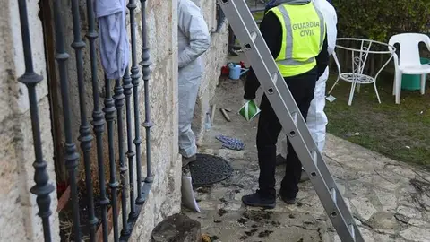 Estado de la casa rural incendiada en Tordómar. Estado de la casa rural incendiada en Tordómar.