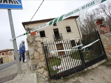 Casa rural precintada Casa rural precintada