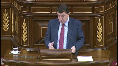 El PNV pide un cambio en la Constitución para que vascos y catalanes estén a gusto