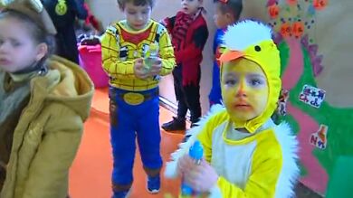 El carnaval 'disfraza' los colegios