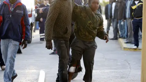 Primera mujer que supera la valla de Melilla Primera mujer que supera la valla de Melilla