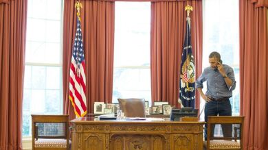 Obama reclama a Putin la retirada de sus militares en las bases de Crimea