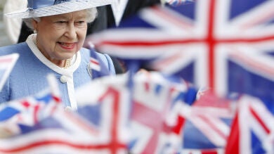 La Reina Isabel II podría invitar al castillo de Windsor a Donald Trump el próximo verano, según 'The Times'