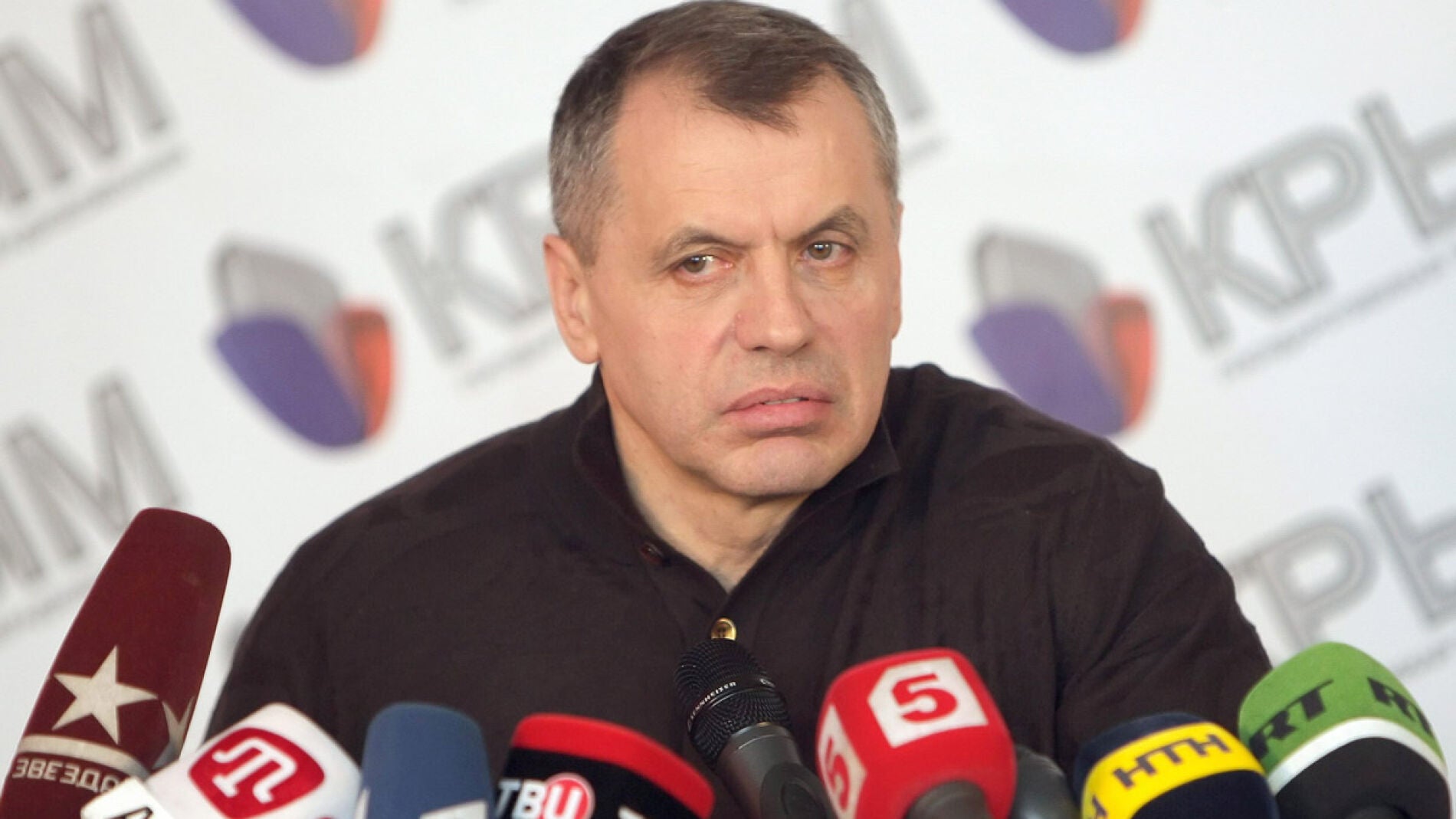 Vlad&iacute;mir Konstant&iacute;nov